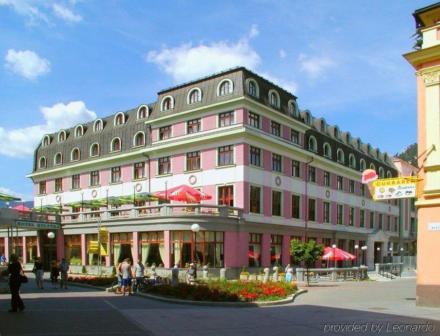 库尔图拉酒店 鲁容贝罗克 外观 照片